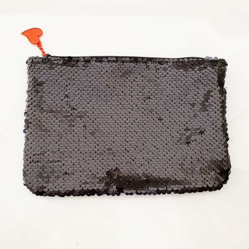 Betty Boop x Ipsy Cosmetic Hand-Bag - Picture 3 of 5